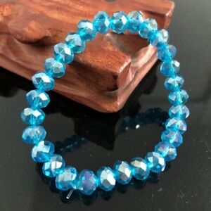 * Czech Crystal Aquamarine Bracelet 7”-8” stretchy NEW Gorgeous!